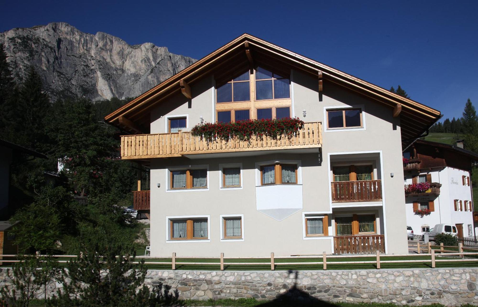 Ciasa Rudiferia Appartamenti In Alta Badia Exterior foto