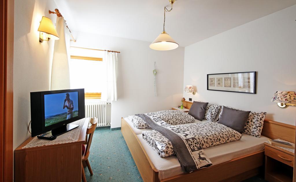 Ciasa Rudiferia Appartamenti In Alta Badia Zimmer foto